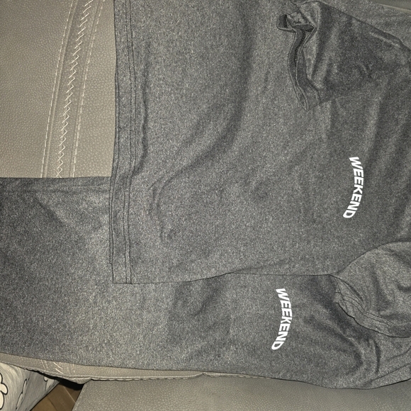 NWOT Gray Weekend Lounge Set-Size Medium - Picture 3 of 3